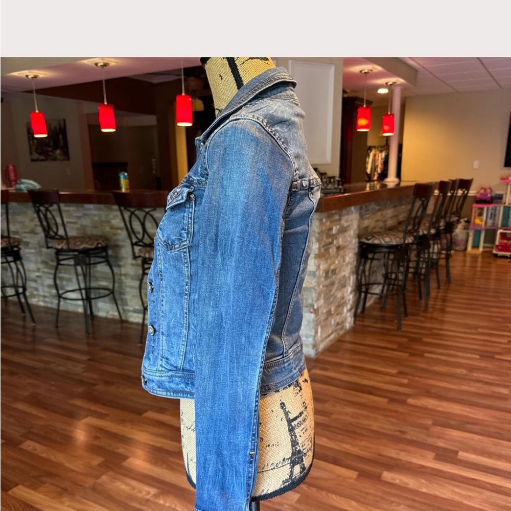 Aeropostale size XS light denim with distressed details - Picture 3 of 3
